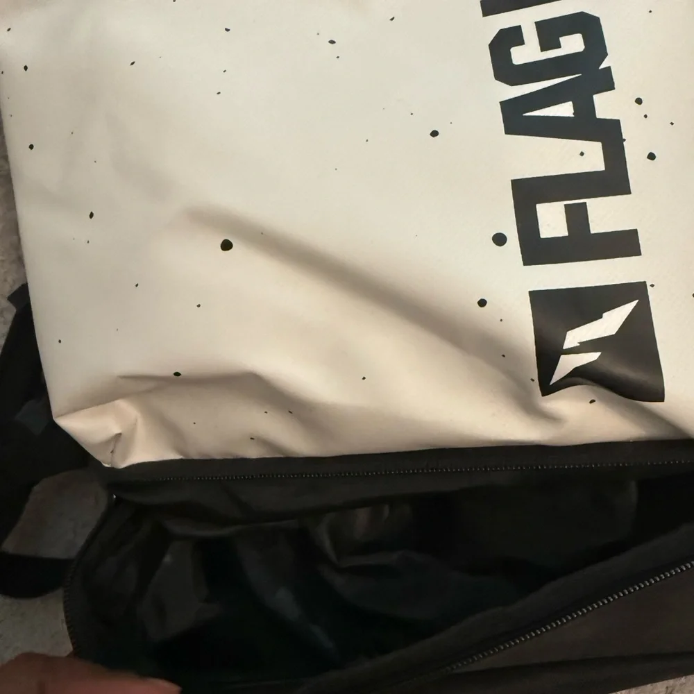 Flag Nor Fail. GYM (H2)BRO BAG - SNOW CAP - Picture 2 of 6